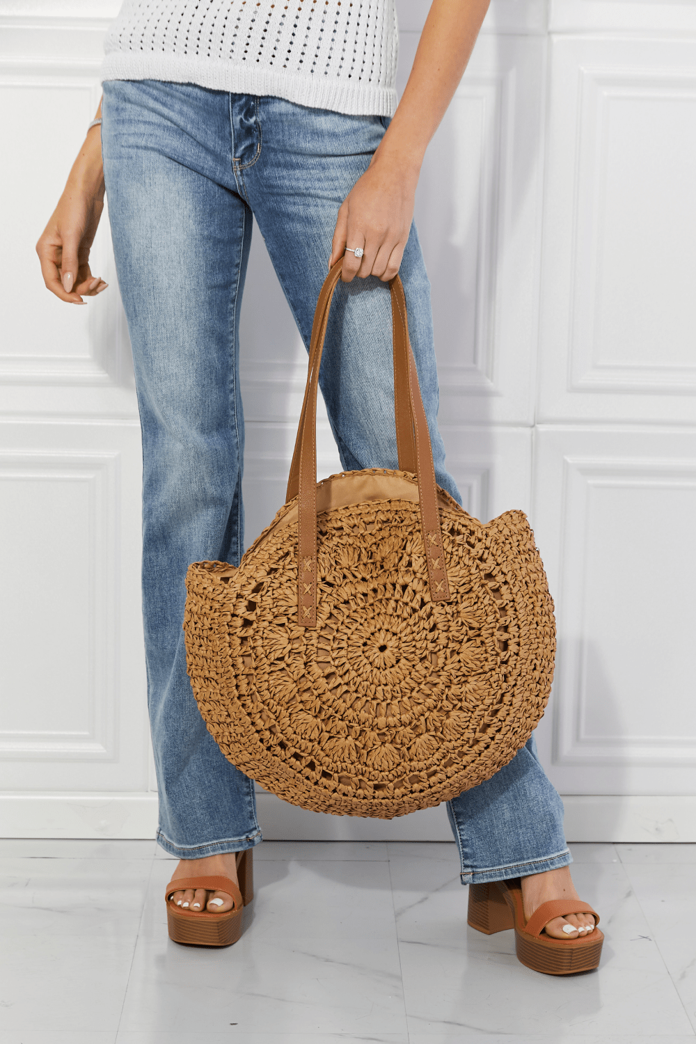 C'est La Vie Crochet Handbag in Caramel