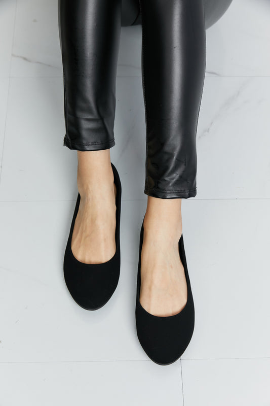Meet You There Flats in Black